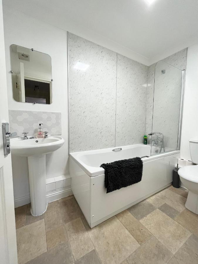 Archers 2 Bedrooms, Balcony, 2 Bathrooms, Free Parking, Wifi Southampton Exterior photo